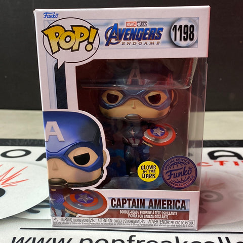 Pop Marvel Studios MCU: Avengers Endgame- Captain America (GITD Metallic Funko Special Edition)